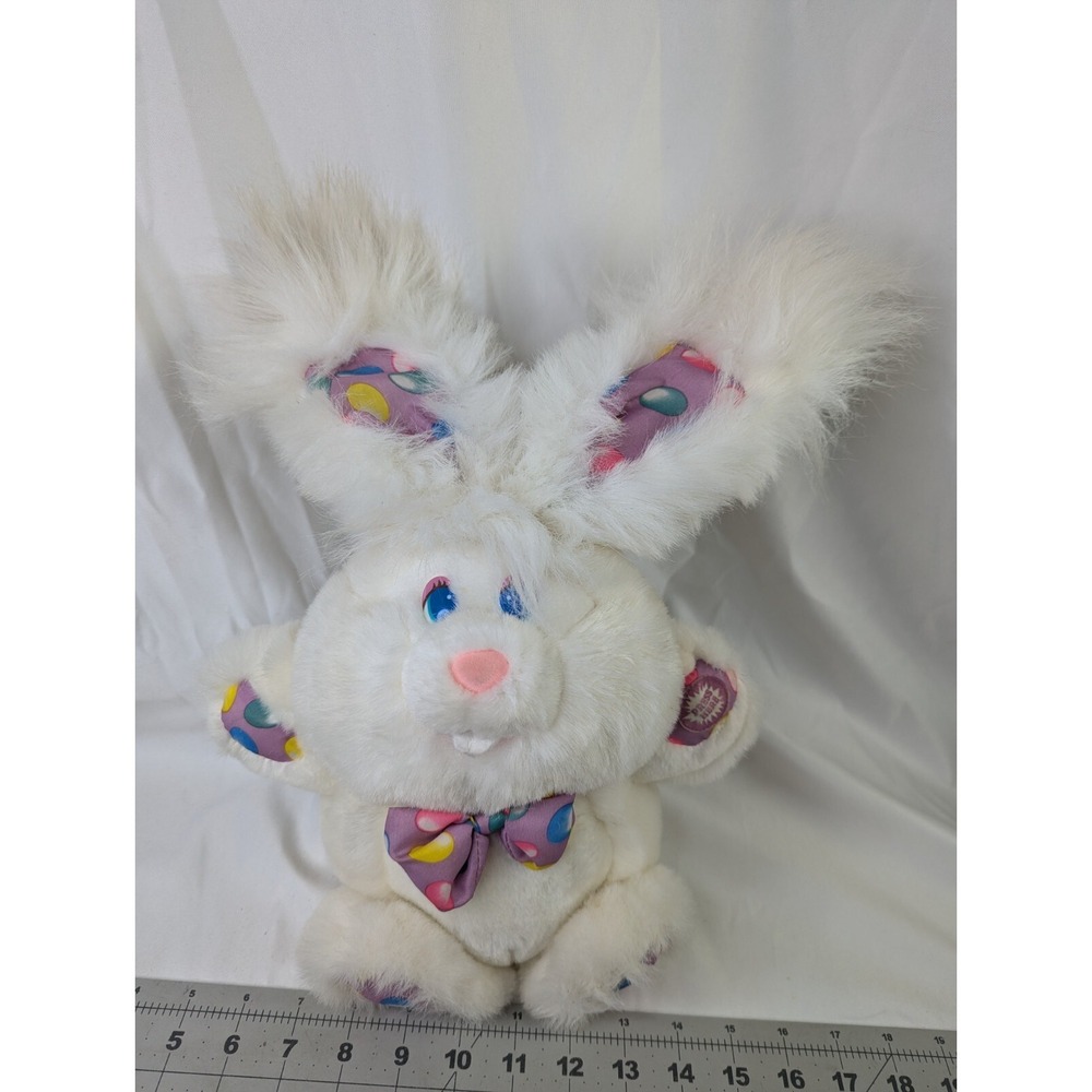 Giggle Bunny Rabbit Animated Plush 1993 TCFC Works Stuffed Animal Toy‎
